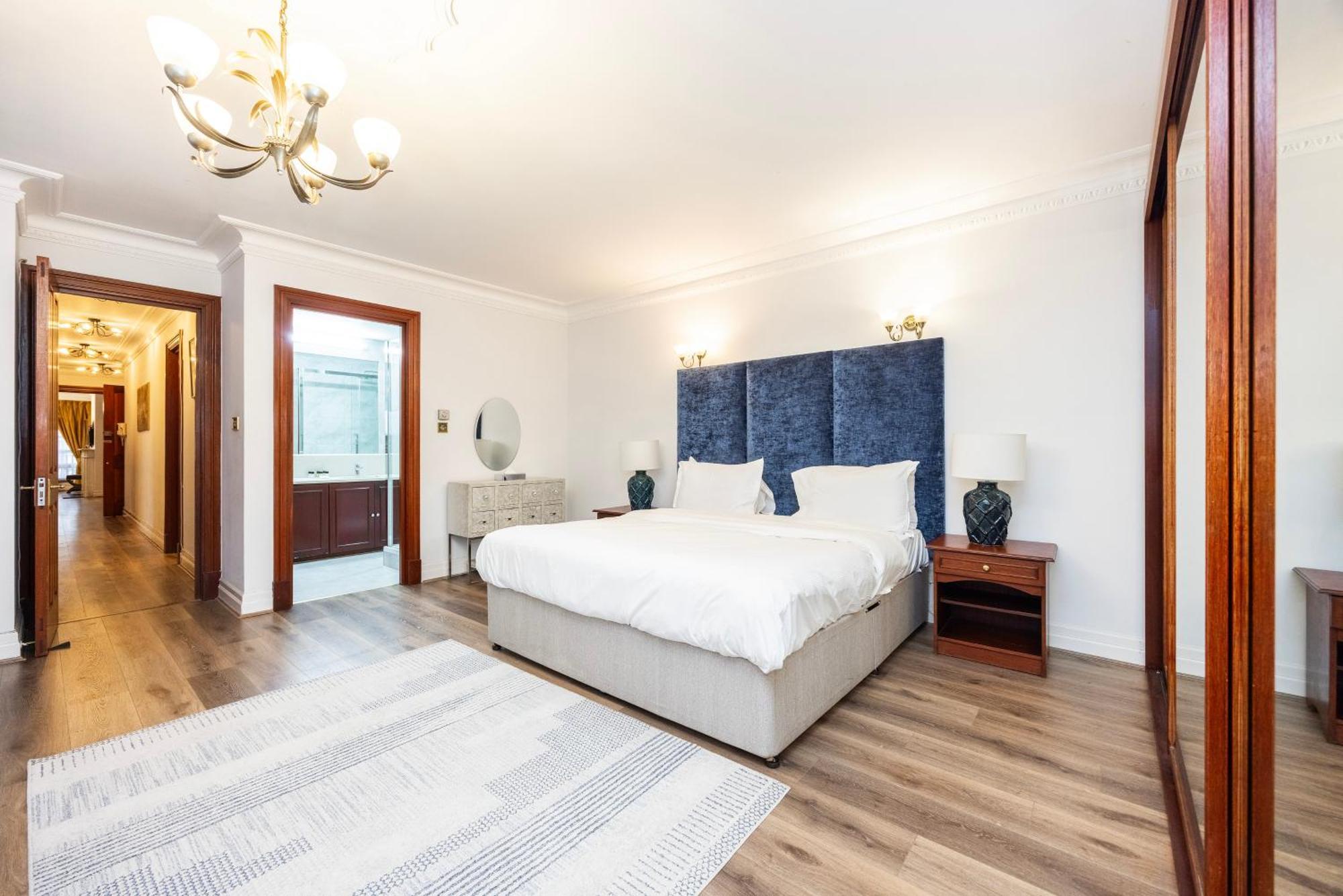 Apartahotel Carlton Court - Mayfair 5*